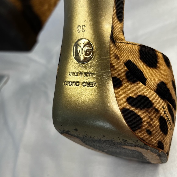 Dolce&Gabanna Leopard Print Woman’s Heels. Size: 7W - Picture 10 of 11